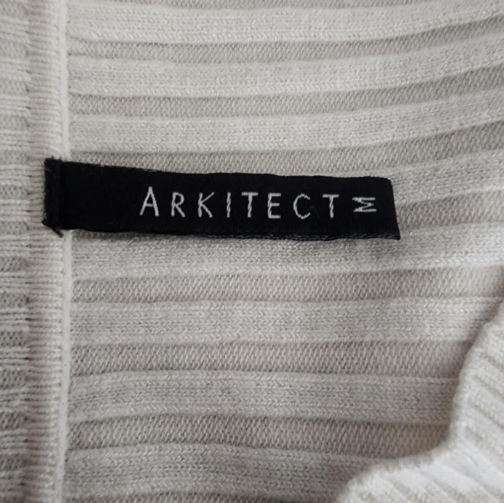 Arkitect V-neck Ribbed Top - Picture 6 of 7